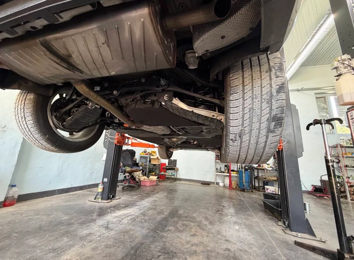 2022 Audi Q5 2.0 TFSI during suspension diagnostics · 1