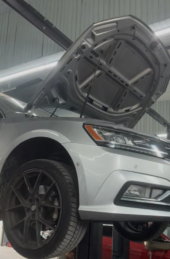 Passat B7 NMS 1.8 TSI during oil-cooler repair · 1