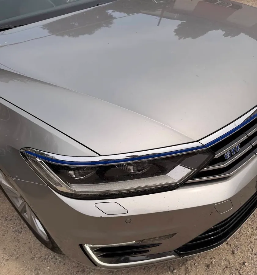 Volkswagen Passat GTE during cooling, transmission, and battery diagnostics · 1