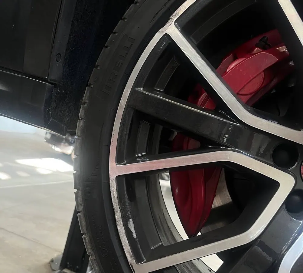 Tom Cruise’s car during technical inspection · 3